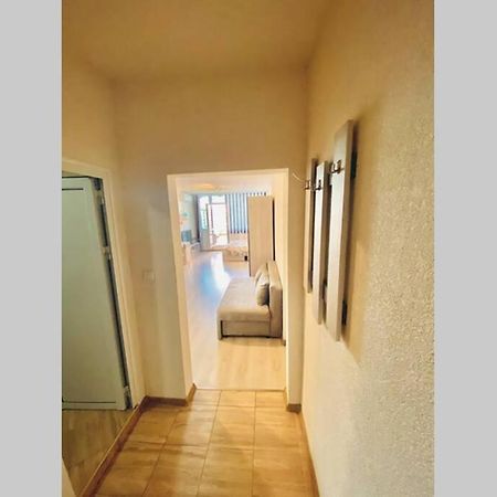 Large Studio In Studentski Grad With Huge Terrace Apartamento Sofía Exterior foto